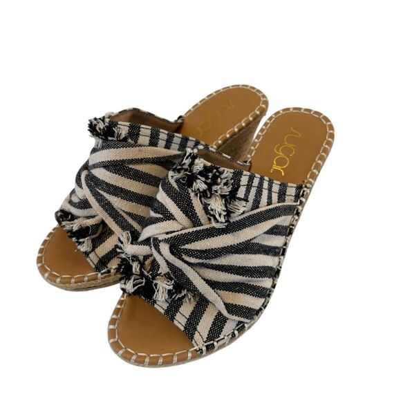 Stylish B&W Striped Open Toe Espadrille Wedges w/ Fun Fringe Detailing. - Picture 2 of 7